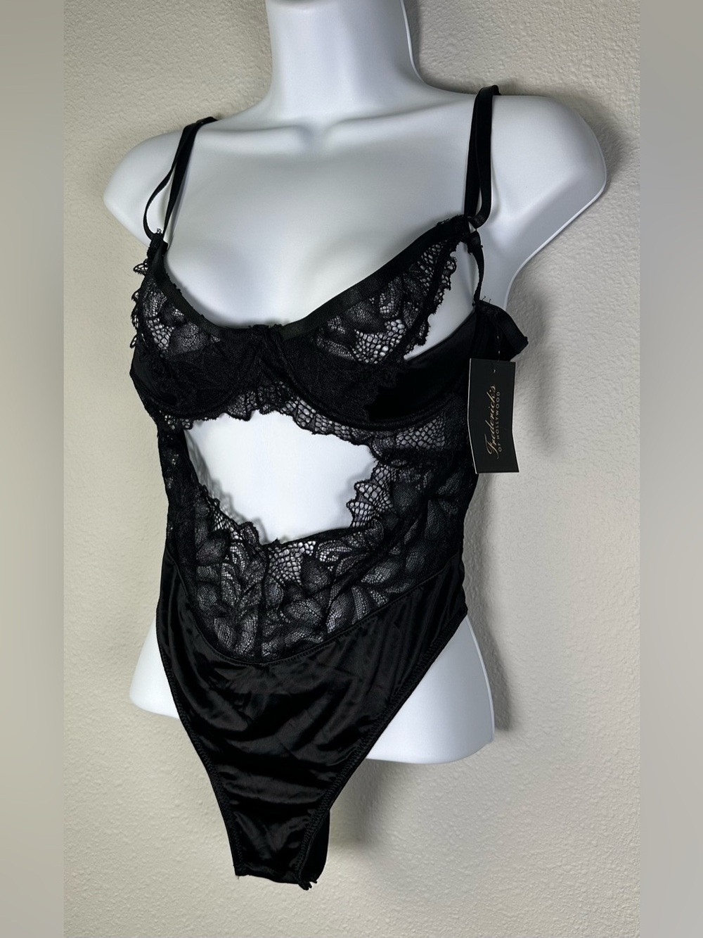 Fredericks of Hollywood Black Raelynn Teddy NWT Size S